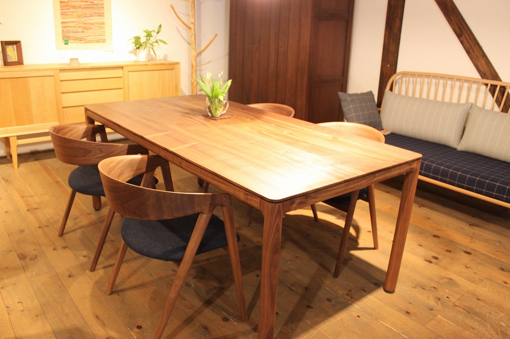 1800ブラックウォールナット4本脚テーブル　POODLE ダイニングテーブル | Table | Products　 | マルカ木工