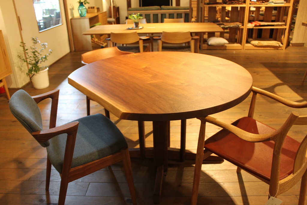 1200ブラックウォールナット半月テーブル | Table | Products | マルカ木工
