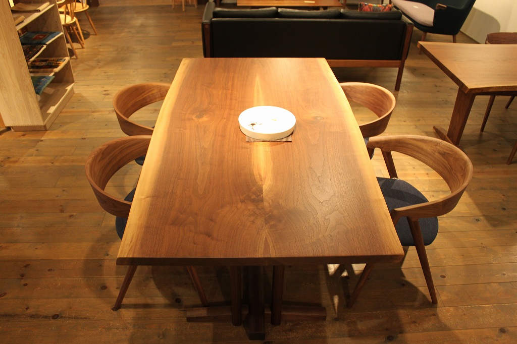 1800ブラックウォールナットブックマッチテーブル　ダイニングテーブル | Table | Products | マルカ木工