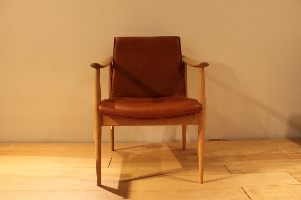 製品写真3 | geppo LDチェア | Chair | Products | マルカ木工