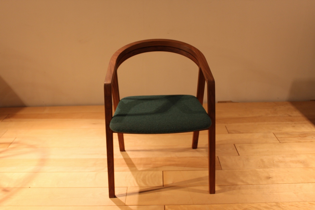 製品写真2 | UUチェア | Chair | Products　ユーユーチェア | マルカ木工