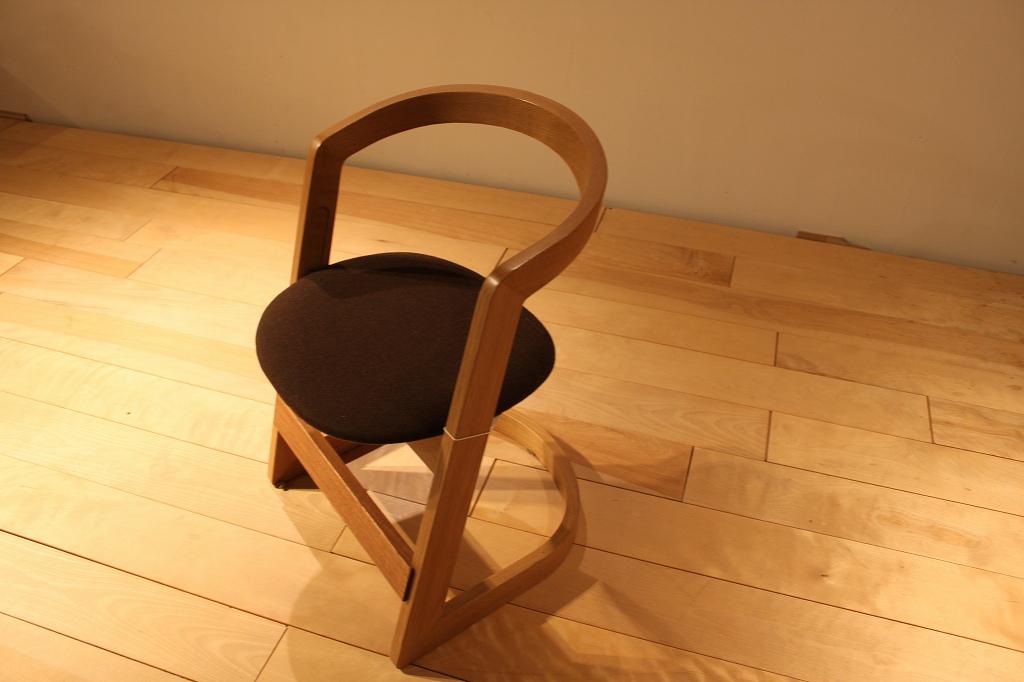 製品写真1 | WKC718 | Chair | Products | マルカ木工
