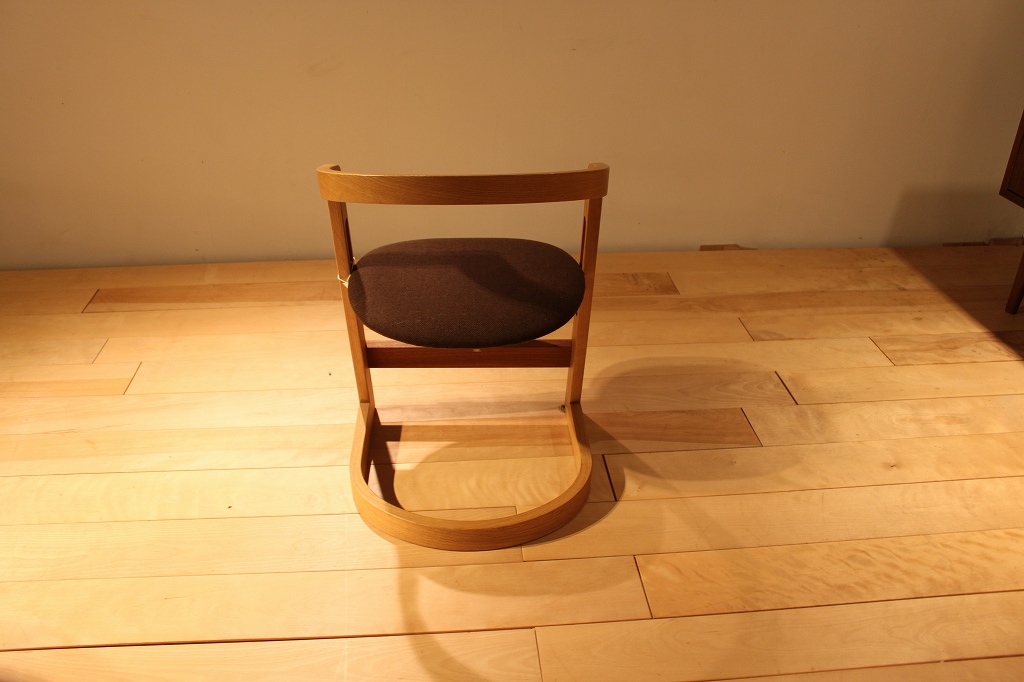 製品写真3 | WKC718 | Chair | Products | マルカ木工
