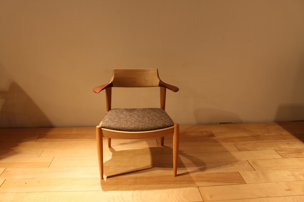 製品写真1 | WOC-151 | Chair | Products | マルカ木工