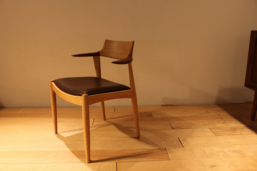 製品写真1 | WOC-161 | Chair | Products | マルカ木工