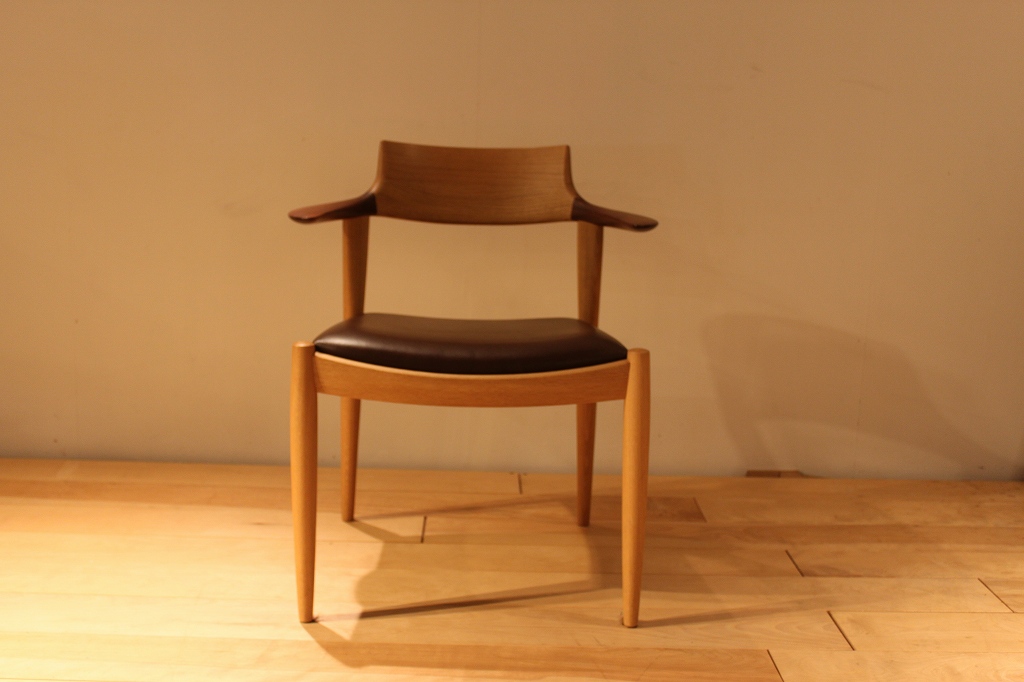 製品写真2 | WOC-161 | Chair | Products | マルカ木工