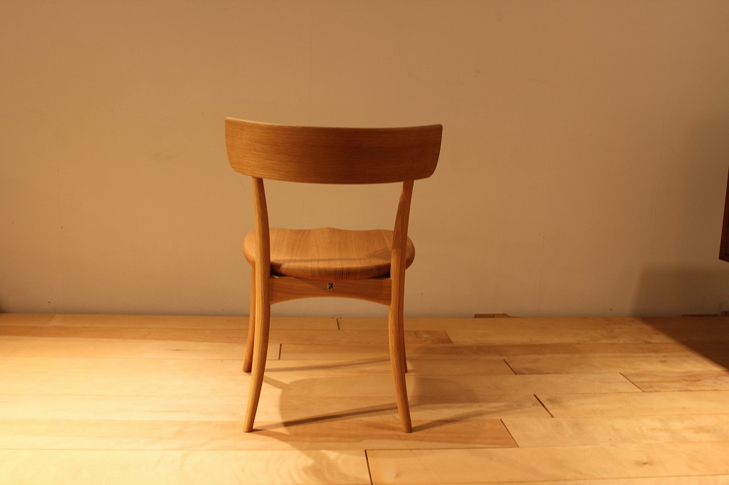 製品写真3 | クレセントチェア | Chair | Products | マルカ木工