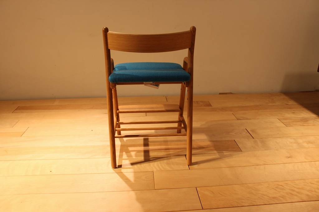 製品写真3 | コブリナデスクチェア | Chair | Products | マルカ木工