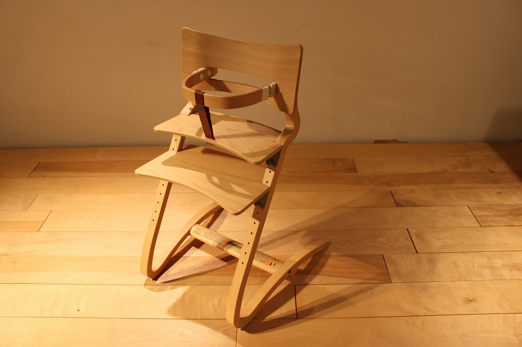 製品写真1 | リエンダーハイチェア | Chair | Products | マルカ木工