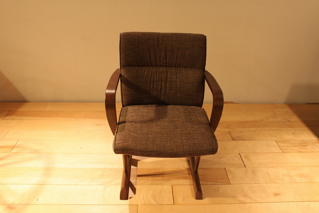 製品写真2 | 円空LDアームチェア | Chair | Products | マルカ木工