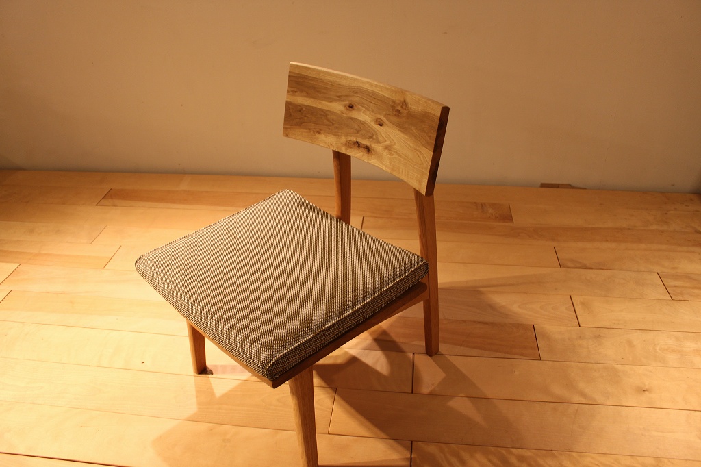製品写真1 | 森のことばLDチェア | Chair | Products | マルカ木工