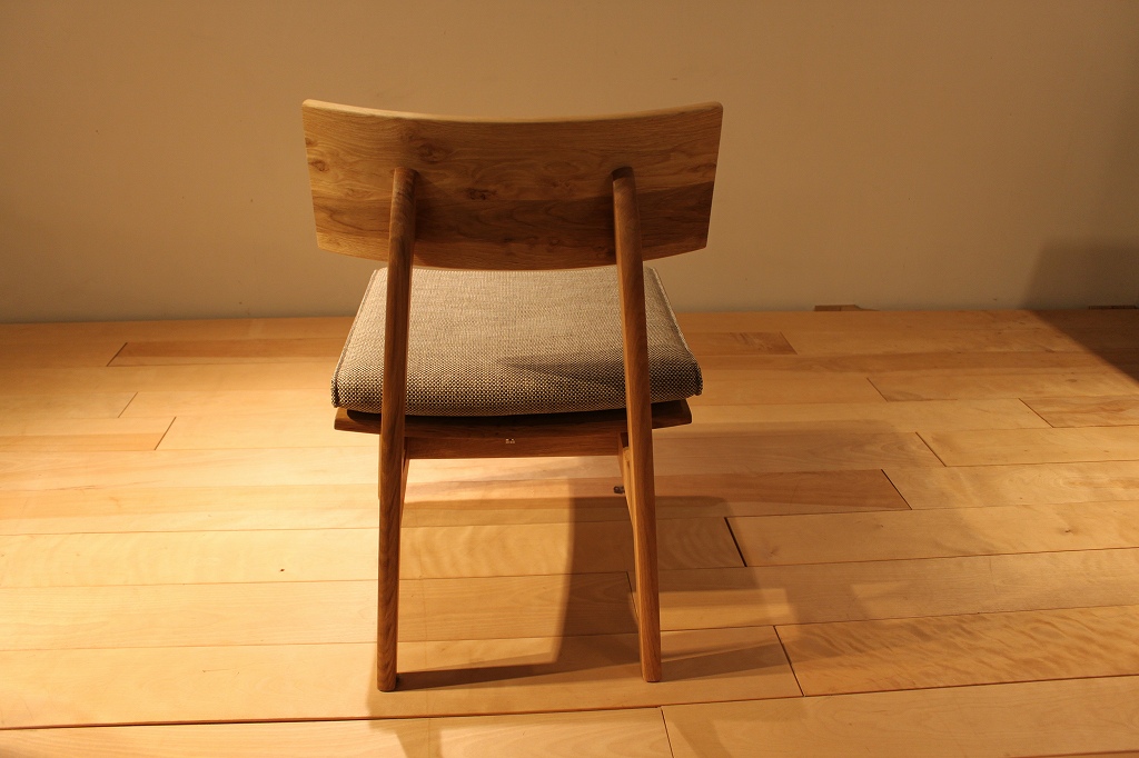 製品写真3 | 森のことばLDチェア | Chair | Products | マルカ木工