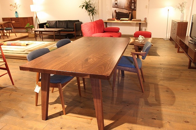 製品写真1 | 1800ブラックウォールナット4本脚テーブル | Table | Products | マルカ木工