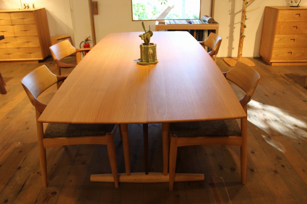 製品写真2 | 2100LDテーブル | Table | Products | マルカ木工