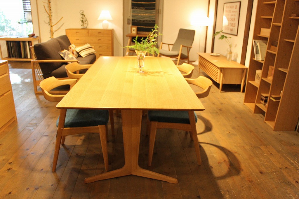 製品写真3 | geppo1800テーブル | Table | Products | マルカ木工