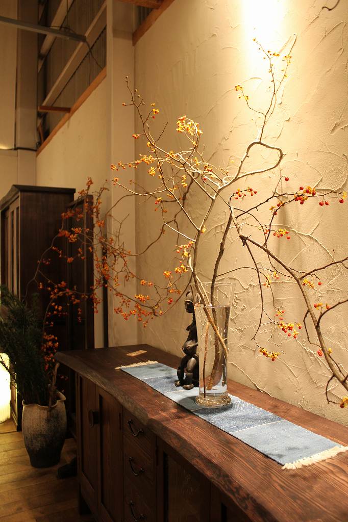 「あずきとあお」　～家具と磁器の作家展～ | マルカ木工