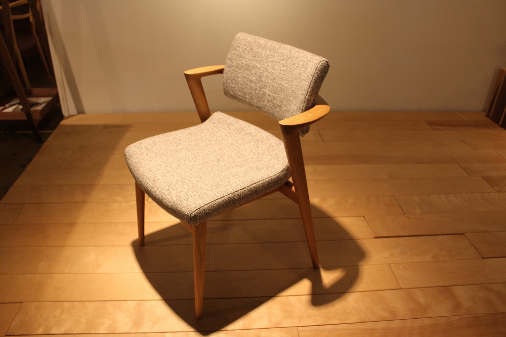 製品写真1 | seoto EXセミアームチェア | Chair | Products　セオト | マルカ木工