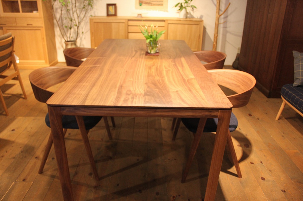 製品写真1 | 1800ブラックウォールナット4本脚テーブル　POODLE ダイニングテーブル | Table | Products　 | マルカ木工