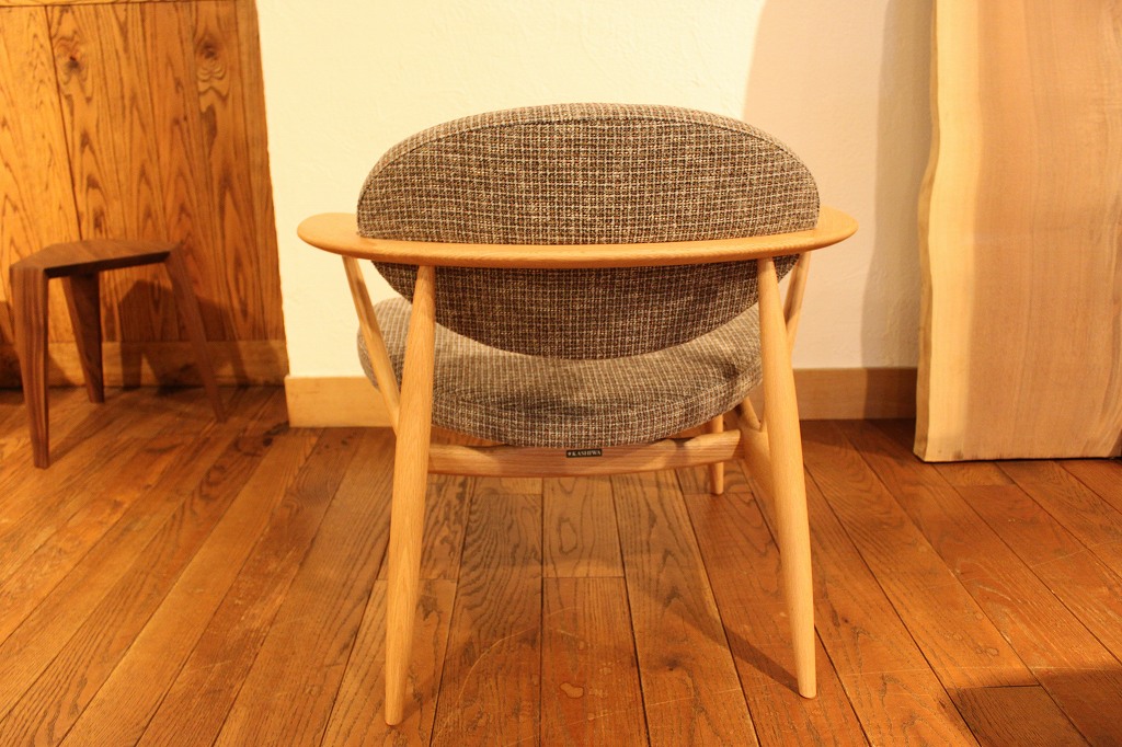 製品写真3 | ボスイージーチェア | Chair | Products | マルカ木工