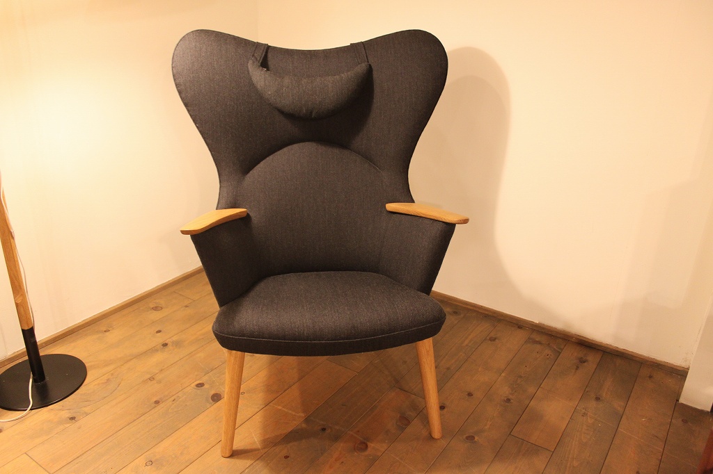 ネックピローつけると、こんな感じ | CH78| Lounge Chair | Products | マルカ木工