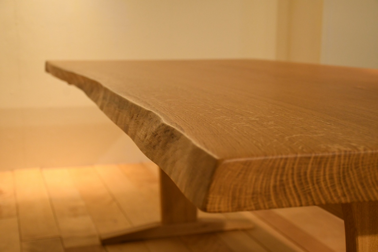 製品写真3 | ホワイトオーク　２１００一枚板テーブル | マルカ木工