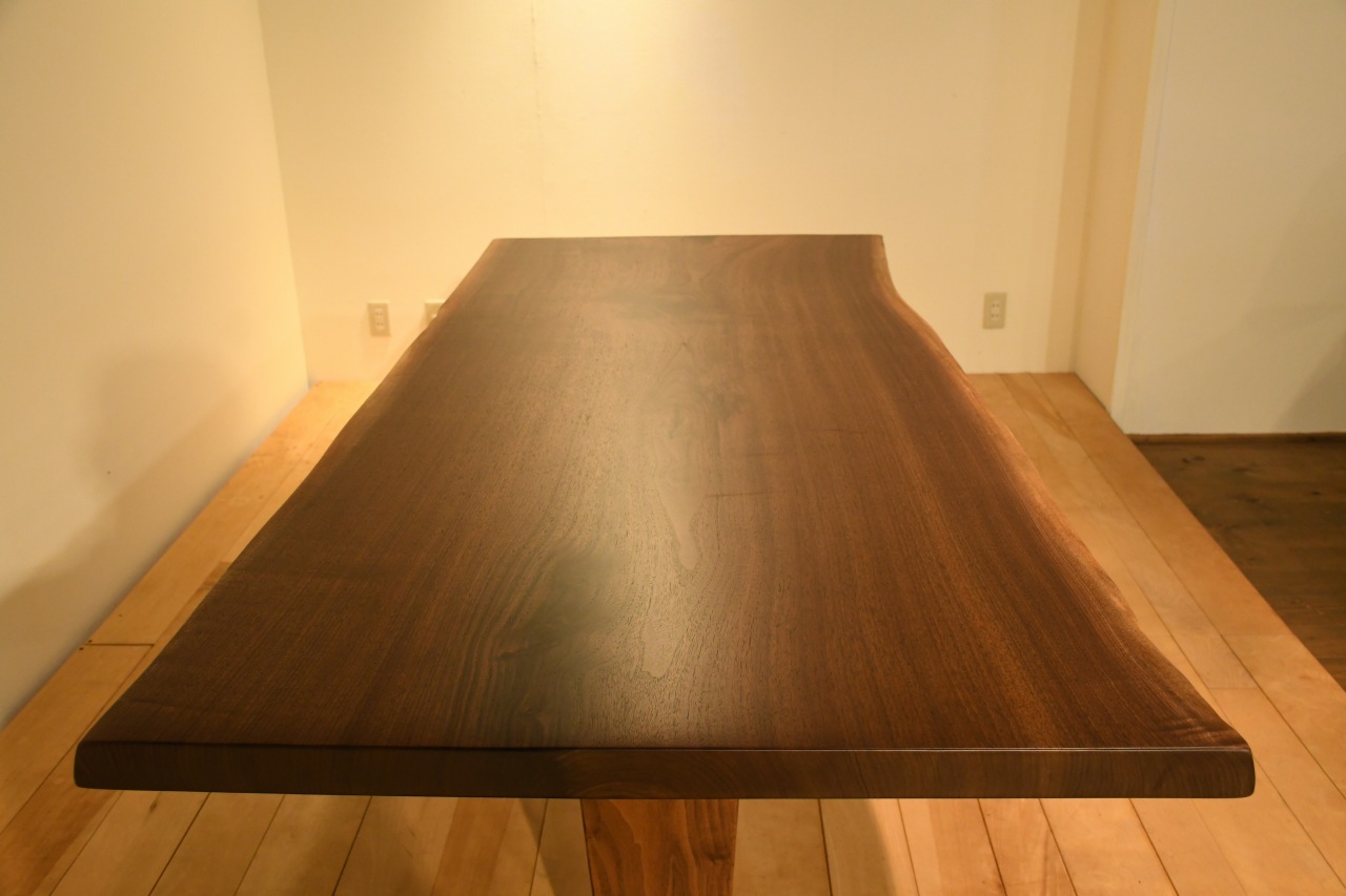 製品写真2 | ブラックウォールナット　２０１５一枚板テーブル | マルカ木工