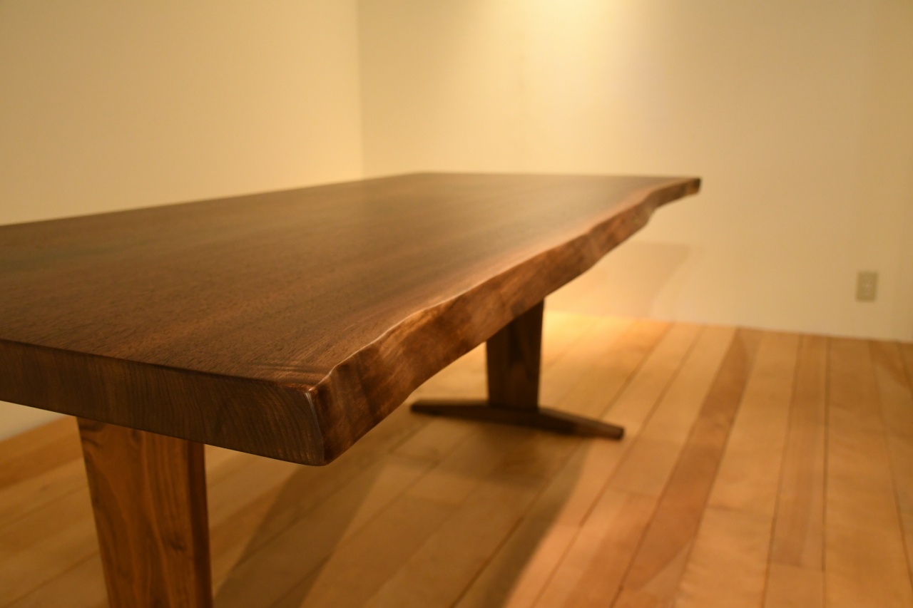 製品写真3 | ブラックウォールナット　２０１５一枚板テーブル | マルカ木工