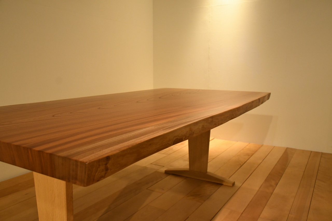 製品写真3 | ケヤキ　１９５０一枚板テーブル | マルカ木工