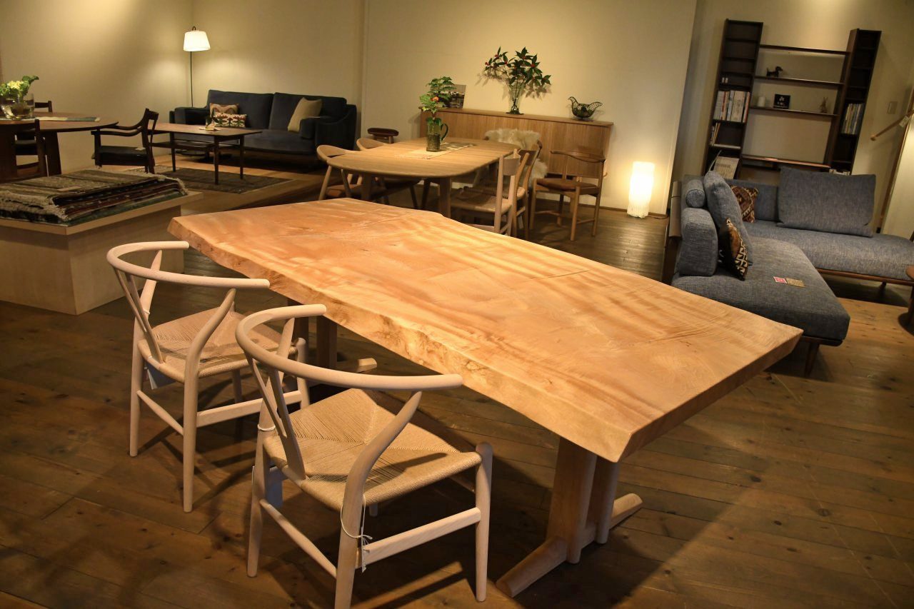 製品写真1 | 栃2100テーブル | Table | Products | マルカ木工