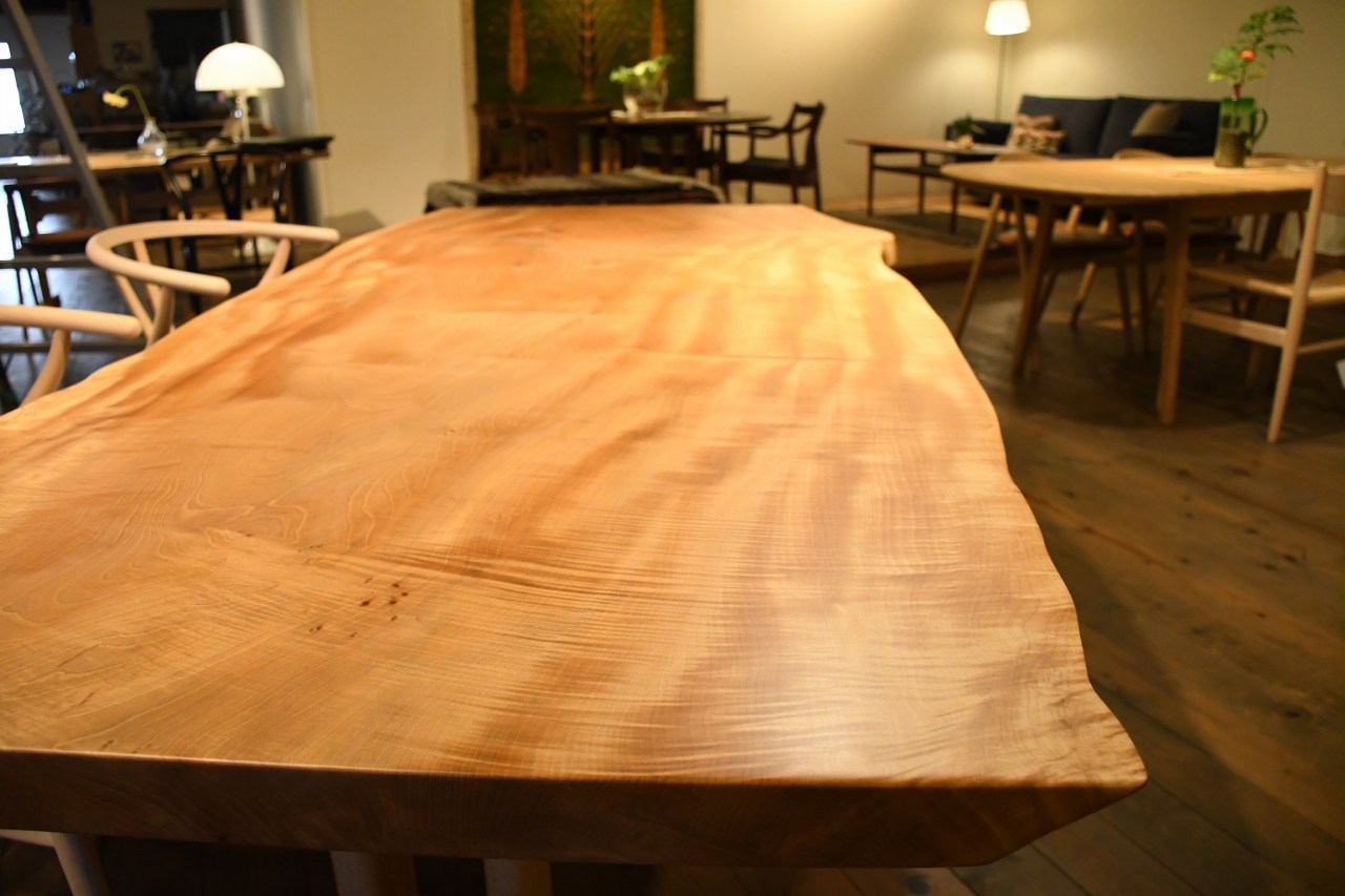 製品写真2 | 栃2100テーブル | Table | Products | マルカ木工