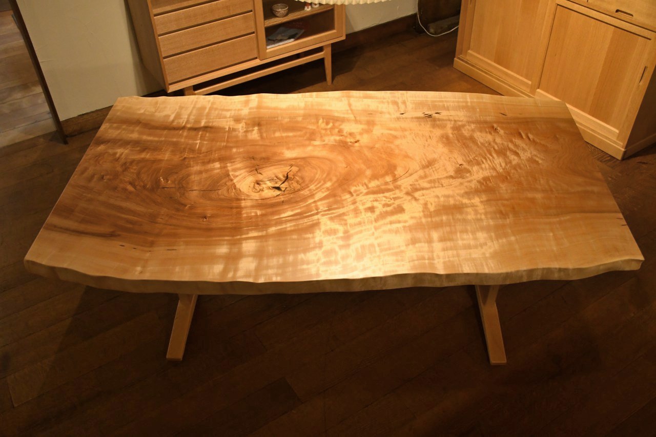 製品写真2 | 1850栃一枚板テーブル | Table | Products | マルカ木工
