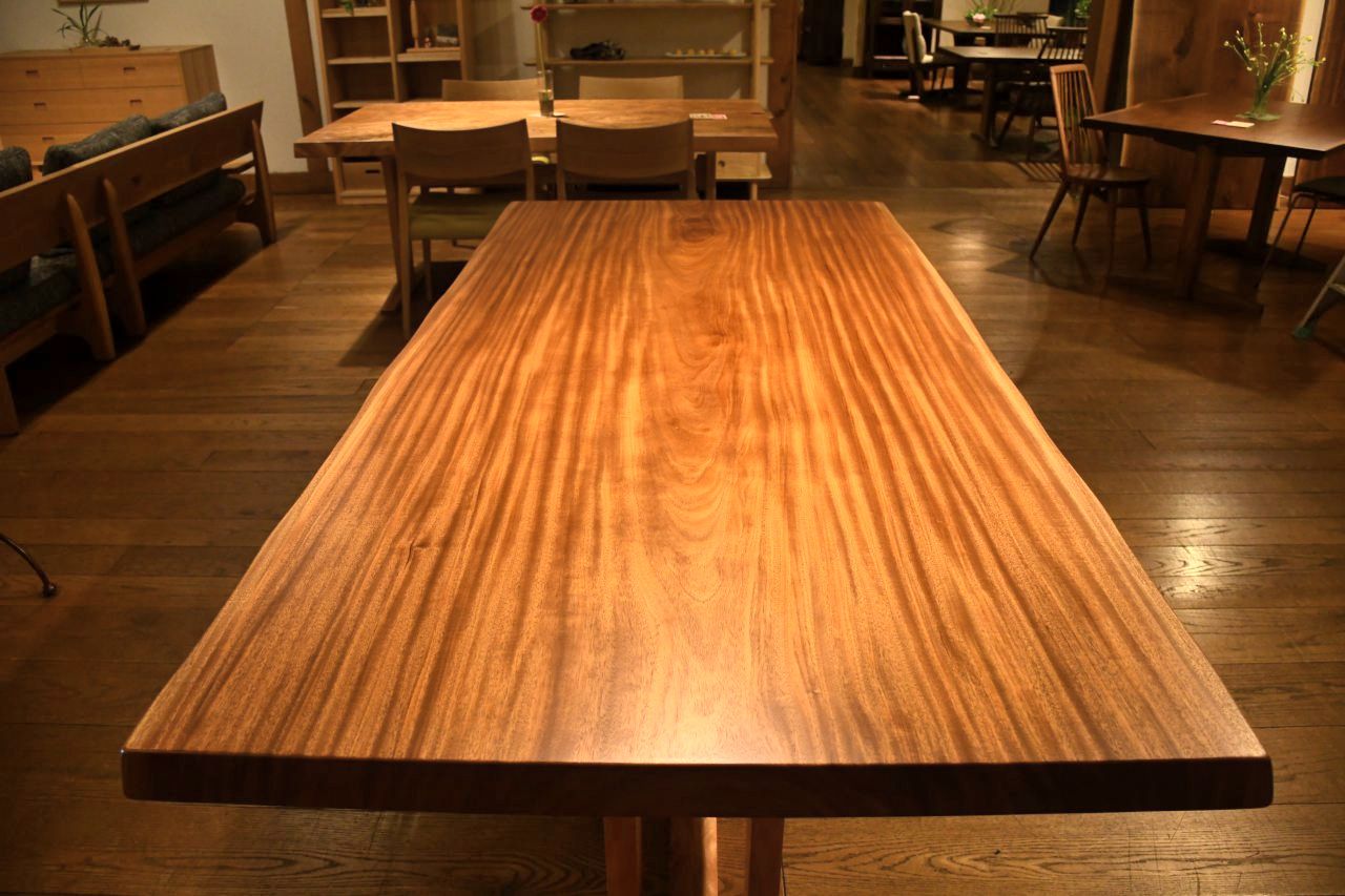 製品写真1 | マホガニー　幅広２０００一枚板テーブル | マルカ木工