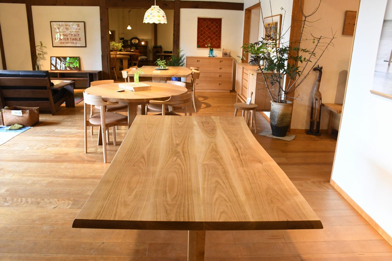 製品写真1 | 山桜(ひろしま県産）　１５００　４枚板テーブル | マルカ木工