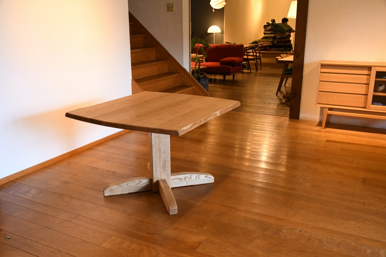 製品写真1 | 栗　１１００トノ－型テーブル | マルカ木工