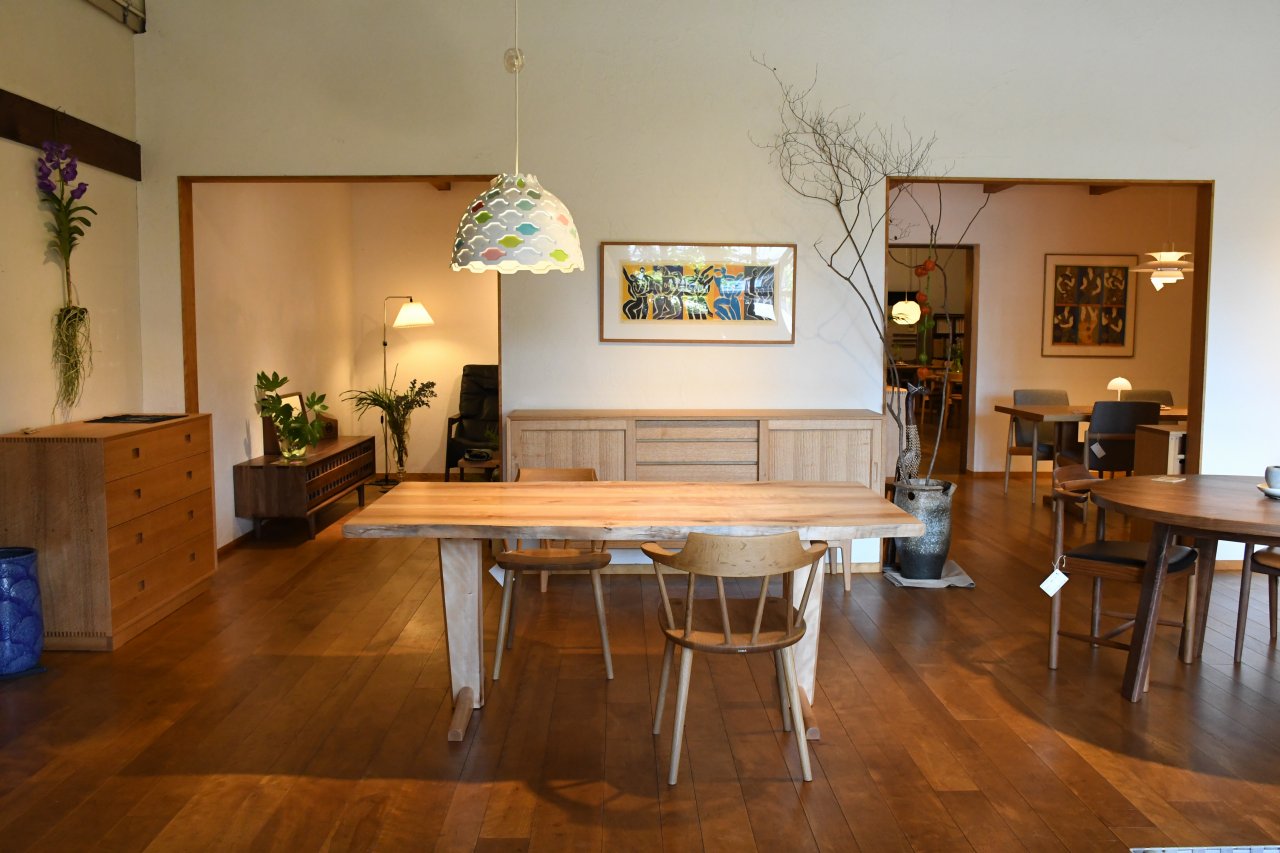 製品写真4 | みずめ桜(ひろしま県産）　１70０　３枚板テーブル | マルカ木工
