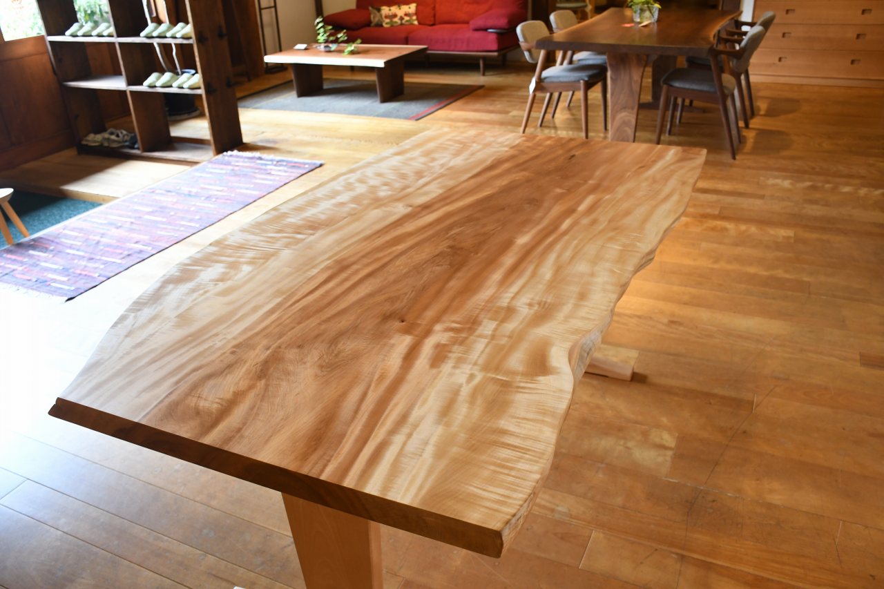 １６４０栃一枚板テーブル | Table | Products | マルカ木工