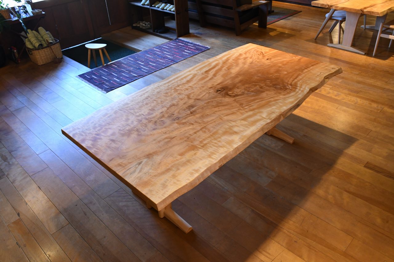栃2100テーブル | Table | Products | マルカ木工