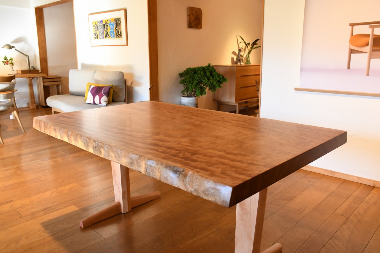 製品写真2 | 1500ボセ（アフリカンチェリー）一枚板テーブル | Table | Products | マルカ木工