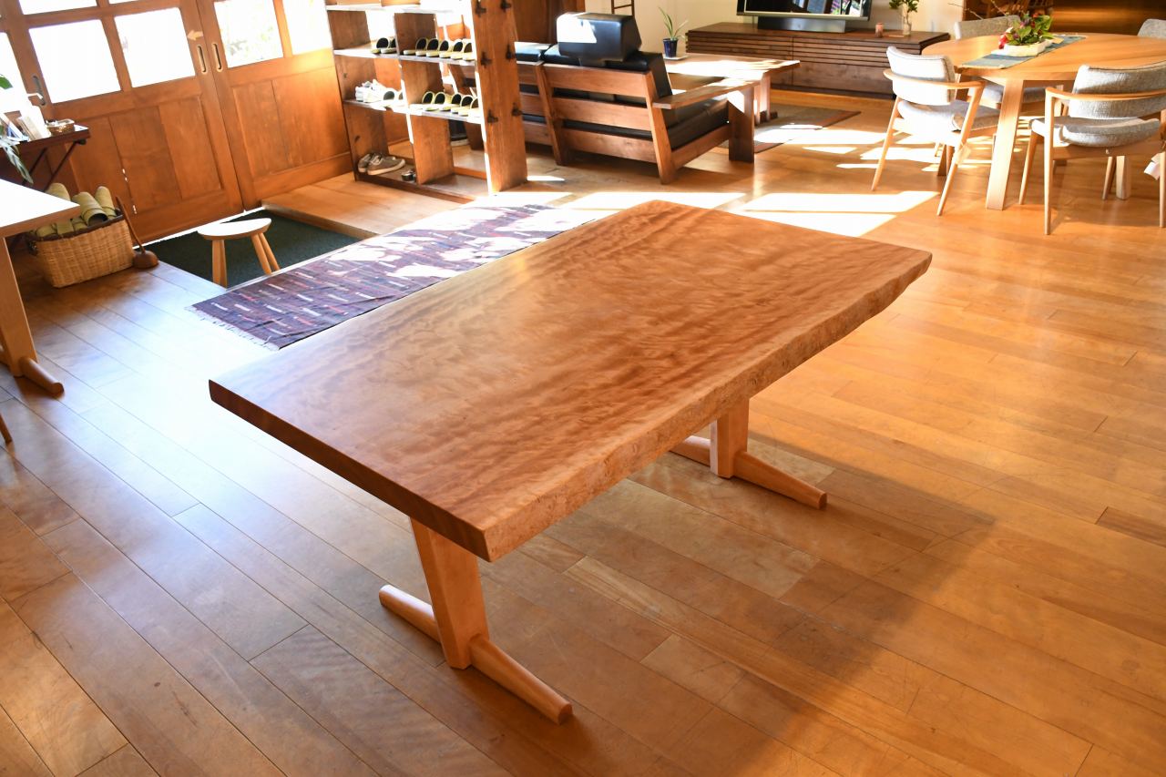 1500ボセ（アフリカンチェリー）一枚板テーブル | Table | Products | マルカ木工