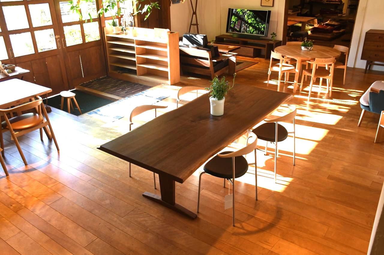 ブラックウォールナット　２２３０一枚板テーブル | マルカ木工
