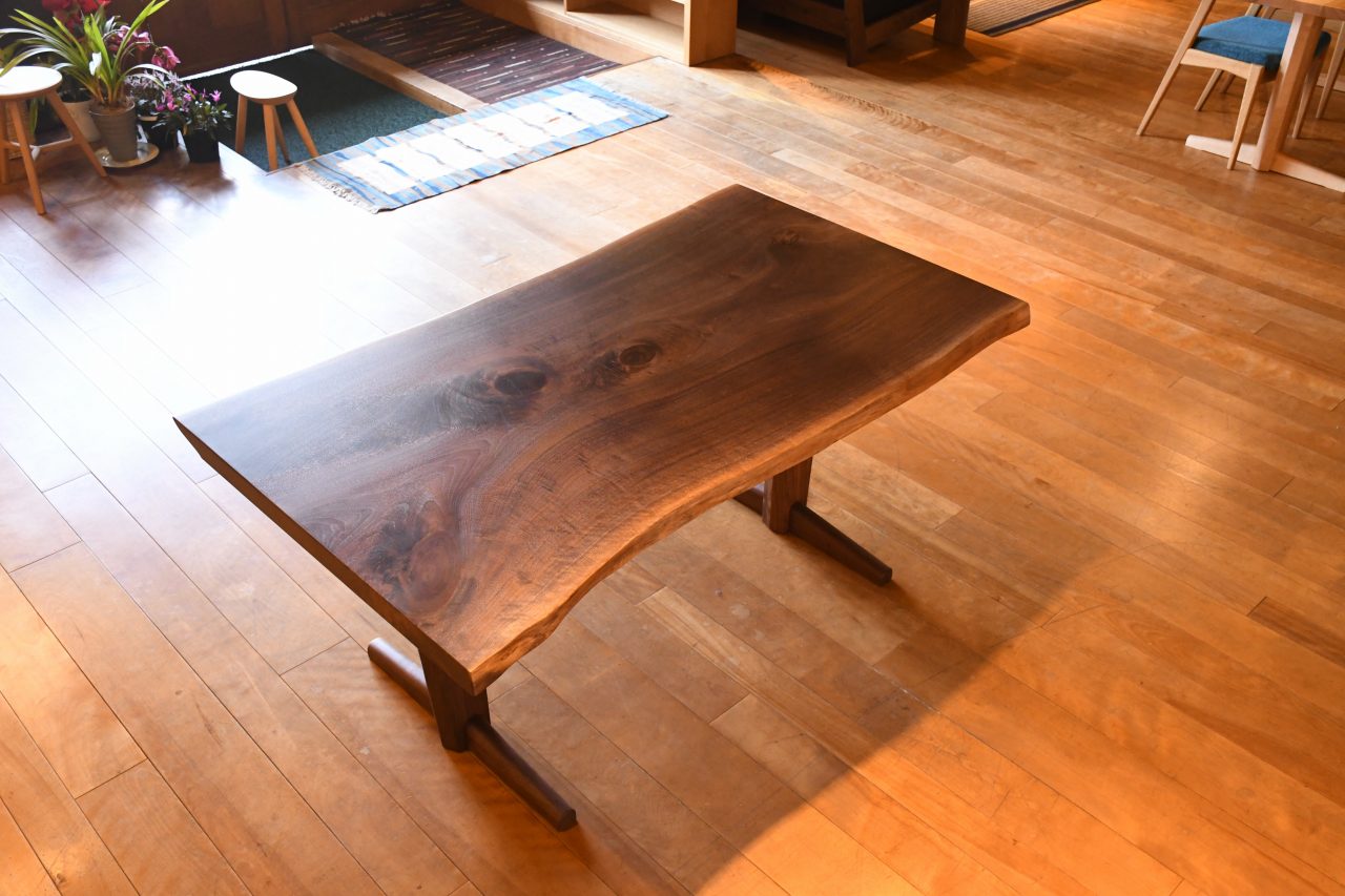ブラックウォールナット　１５００一枚板テーブル | マルカ木工