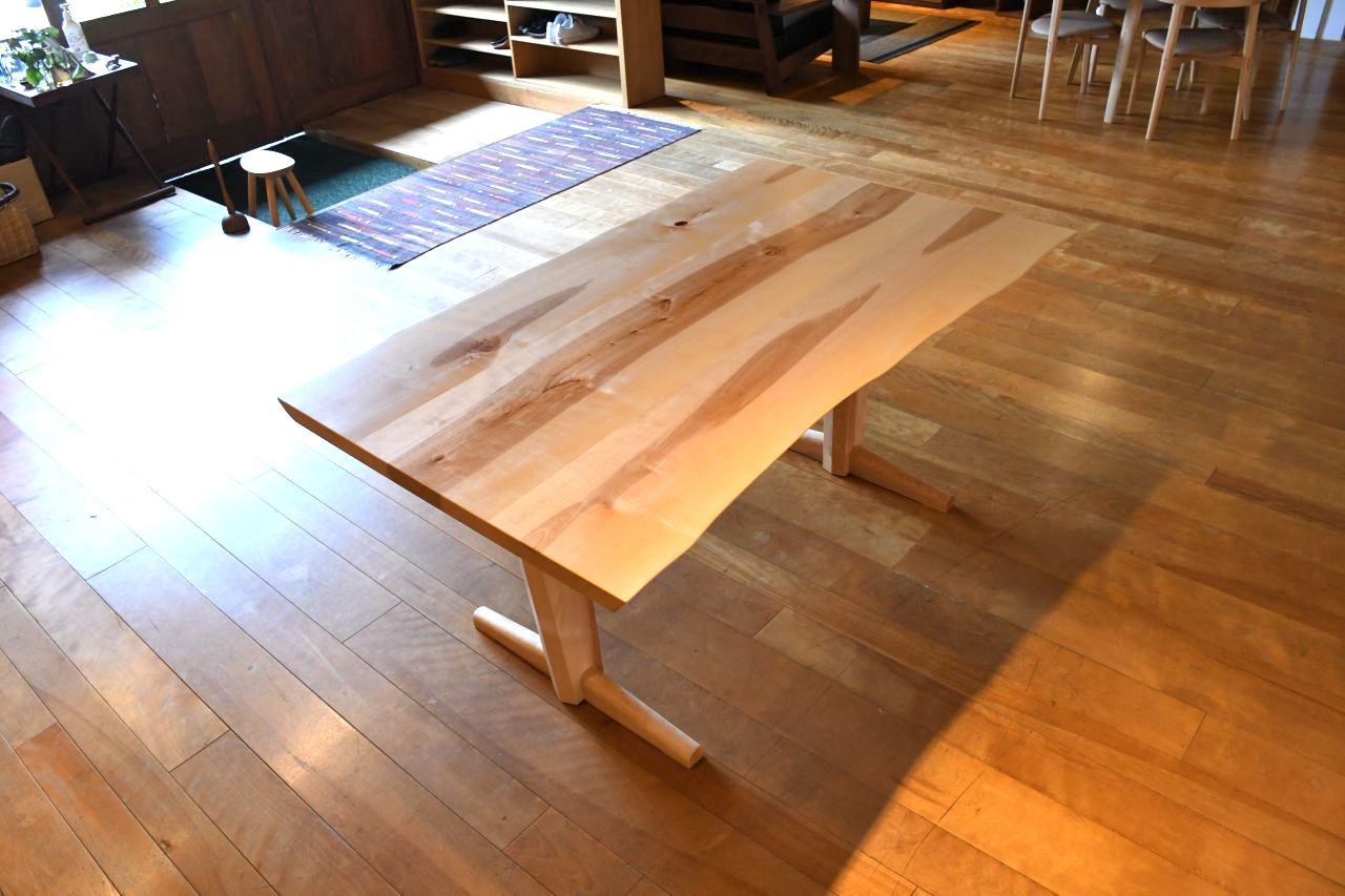 　１5００ミズメ桜３枚板テーブル| Table | Products | マルカ木工